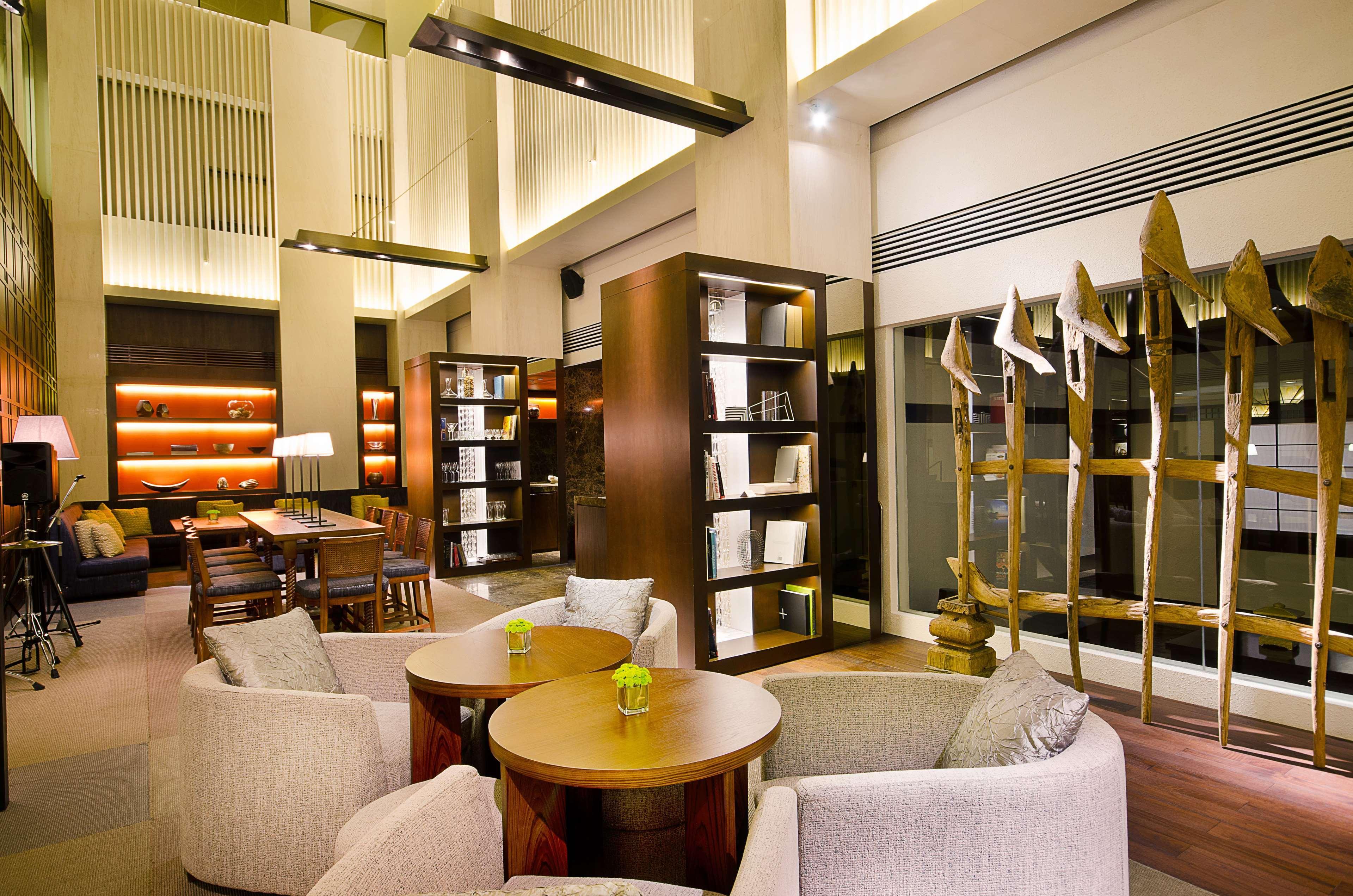 Hyatt Regency Kinabalu Hotel Kota Kinabalu Ngoại thất bức ảnh Library at The Park, New Delhi